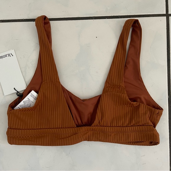 Vitamin A Sienna Tank Swim Top Size L - Picture 7 of 9